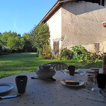 U Campana Couette-café Auros